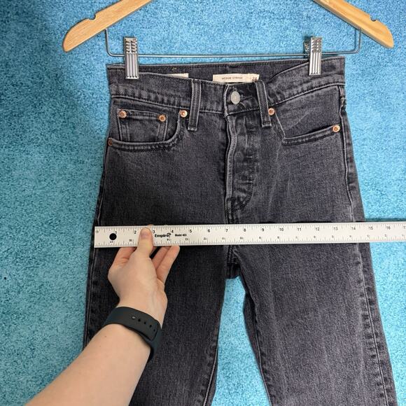 Levi's Premium Wedgie Jeans Womens 24 Button Fly Gray High Rise Denim Raw Hem - Picture 9 of 16